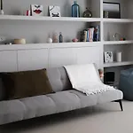 Aurelia Apartment